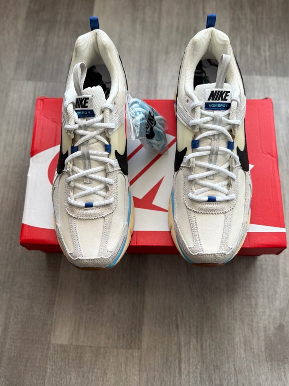 Nike Women’s/Men’s Zoom Vomero Japan - Picture 3 of 3